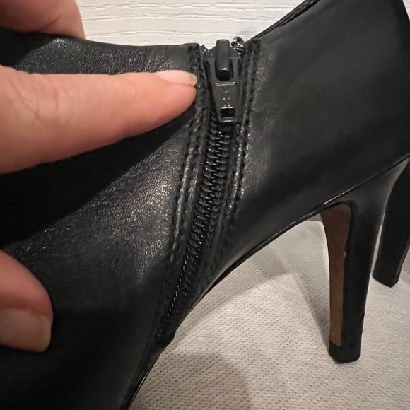 Antonio Melani Black Ankle Bootie-3" Heel- Leather-Women's size 9M - Picture 10 of 15